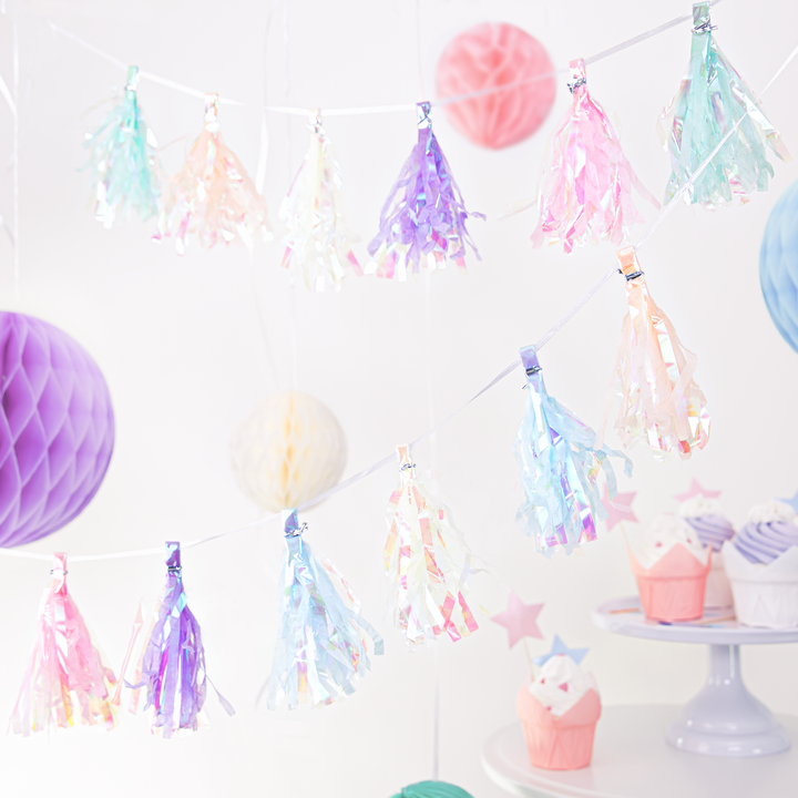 Girlanda frędzle pastelowa opalizująca 200cm