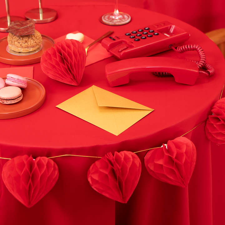 Girlanda Serca honeycomb czerwona 9x150cm