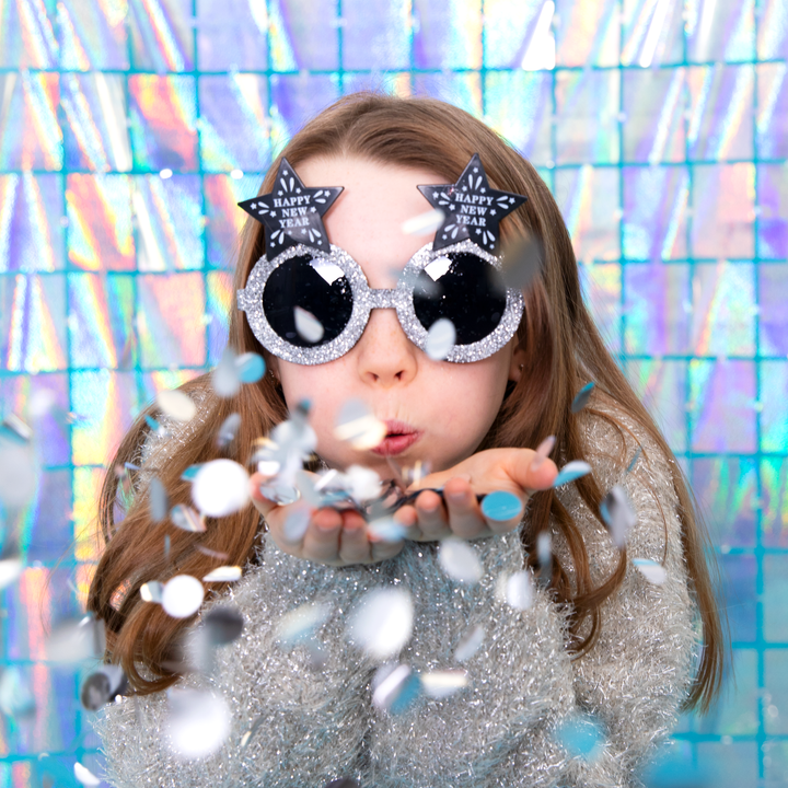 Imprezowe okulary Happy New Year gwiazdki czarno-srebrne 1szt.