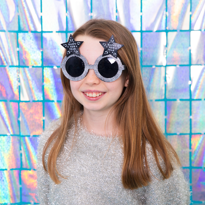 Imprezowe okulary Happy New Year gwiazdki czarno-srebrne 1szt.