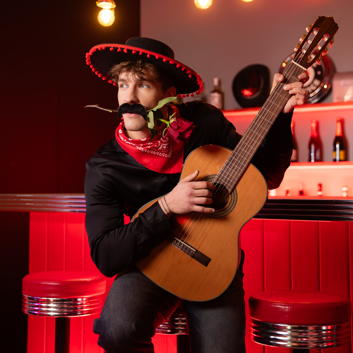 Kapelusz meksykański z pomponikami czarny