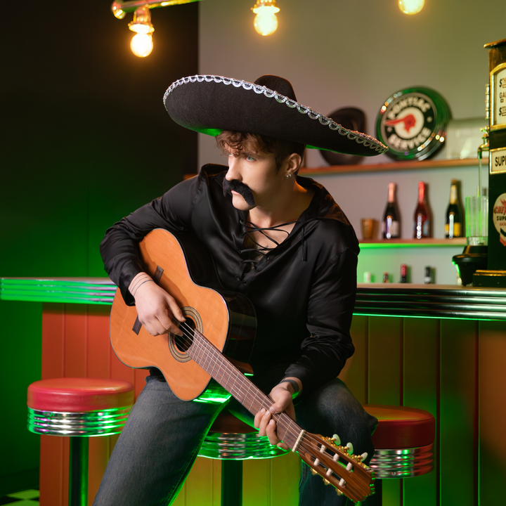 Kapelusz meksykański Sombrero ze srebrnym wykończeniem