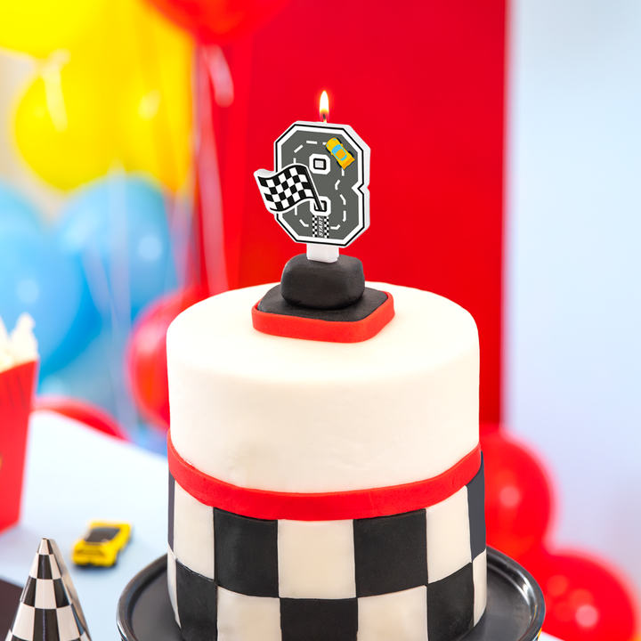 Świeczka na tort Wyścigówki cyfra 8