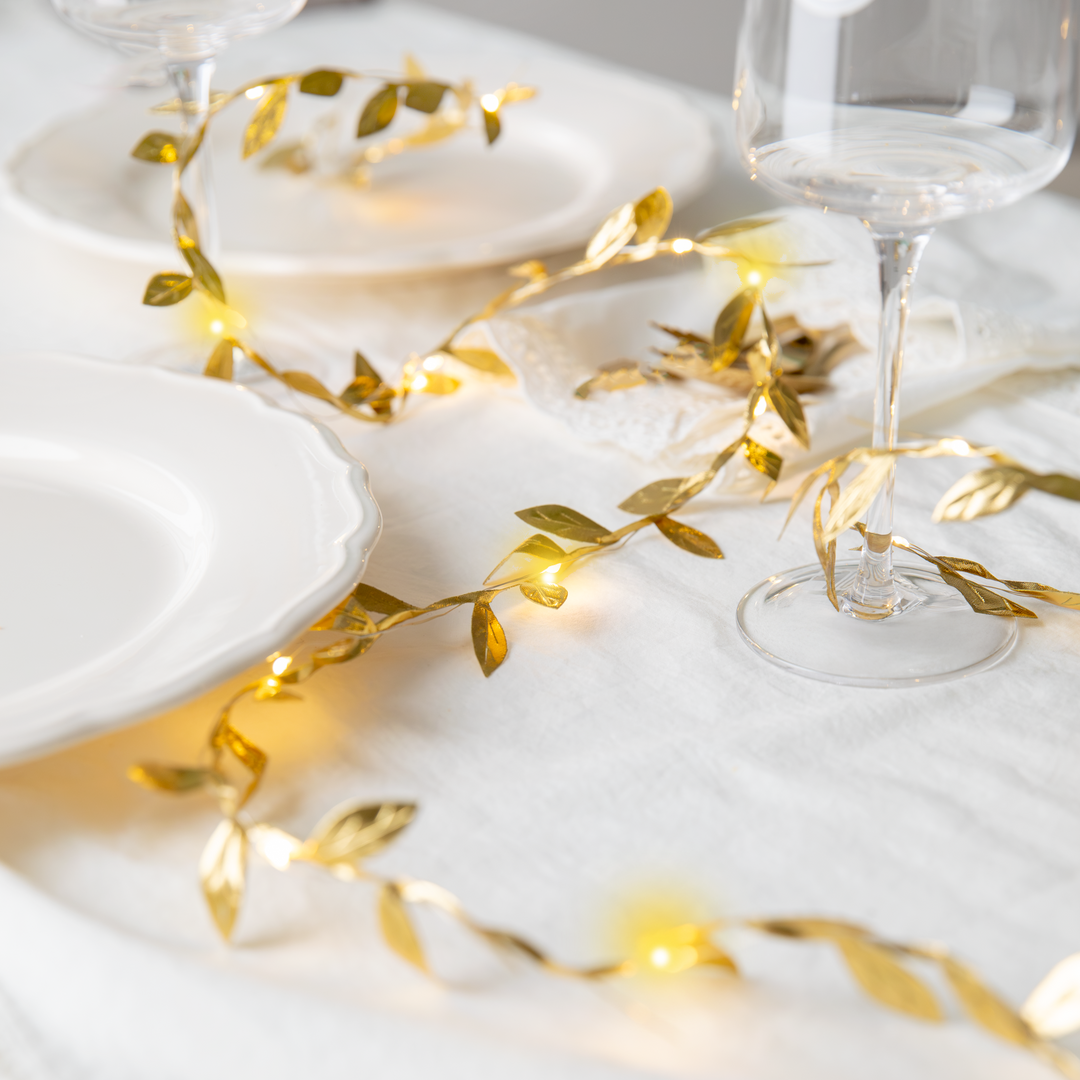LED garland golden leaves 300cm