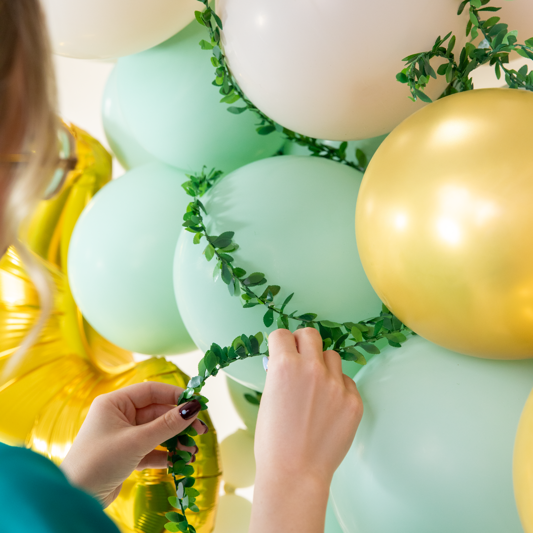 Green leaves garland 750cm