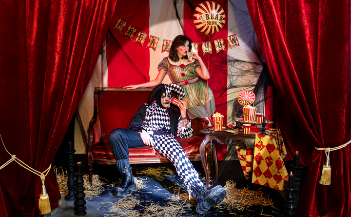 Nappe Halloween Freak Show 137 x 183 cm