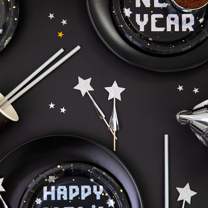 Talerzyk papierowy Happy New Year czarno-srebrny 7cali 6szt.