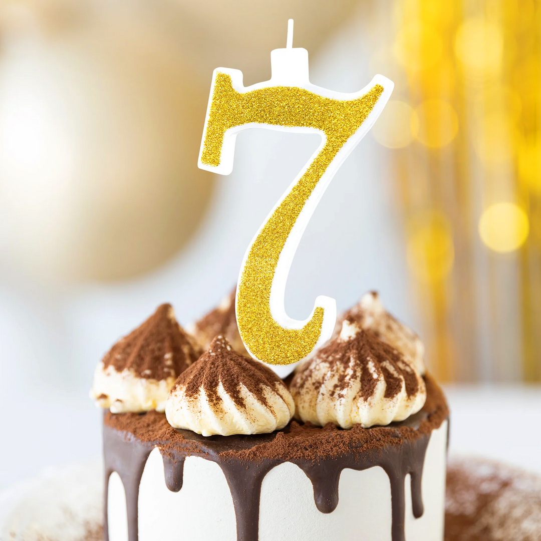 Large gold candle with glitter, number 7
