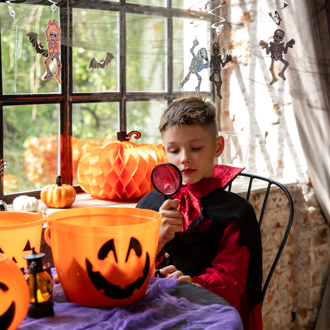 Halloween koszyk na cukierki z podświetlaną rączką