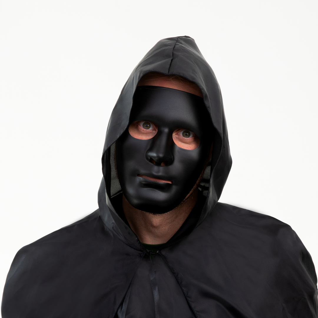 Matte black face mask 15.5x18cm