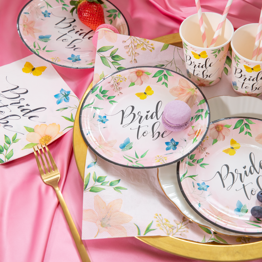 Talerzyki papierowe Bride to be Kwiaty 7cali 6szt.