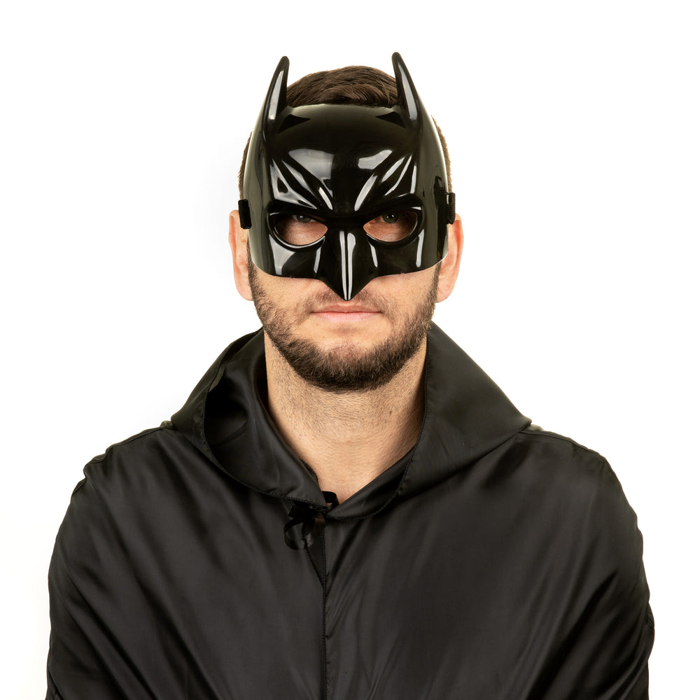 Maska Halloween Człowiek Nietoperz kompozycja