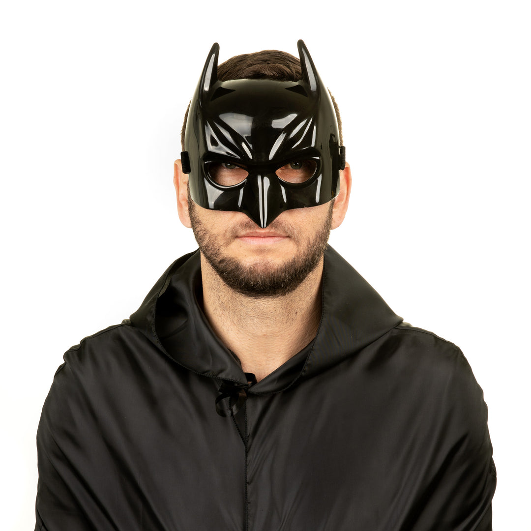 Maska Halloween Człowiek Nietoperz kompozycja