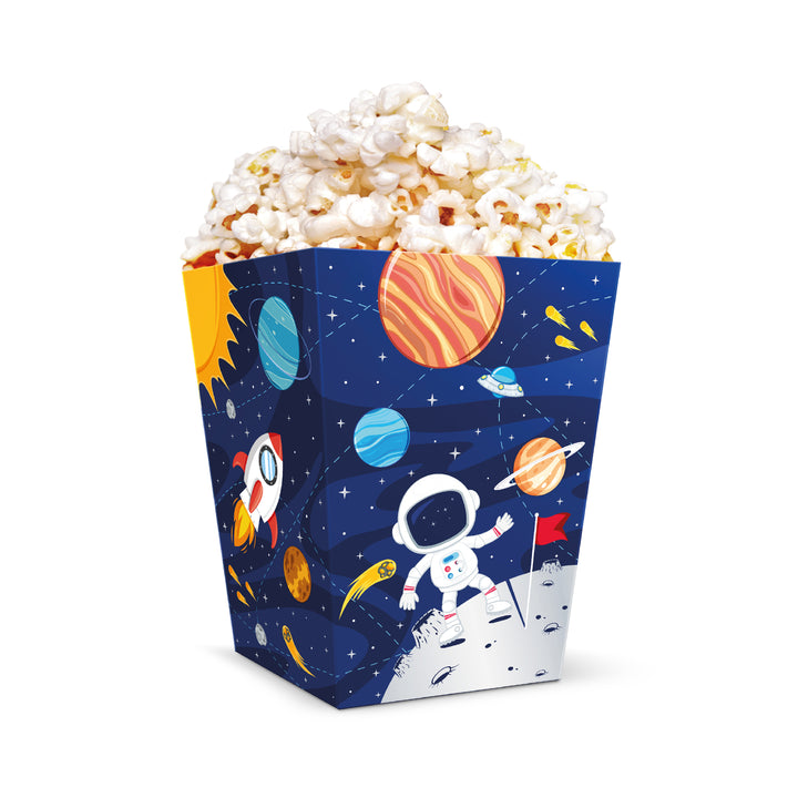 Pudełko na popcorn z kolekcji Kosmos wypełnione smakowitym popcornem