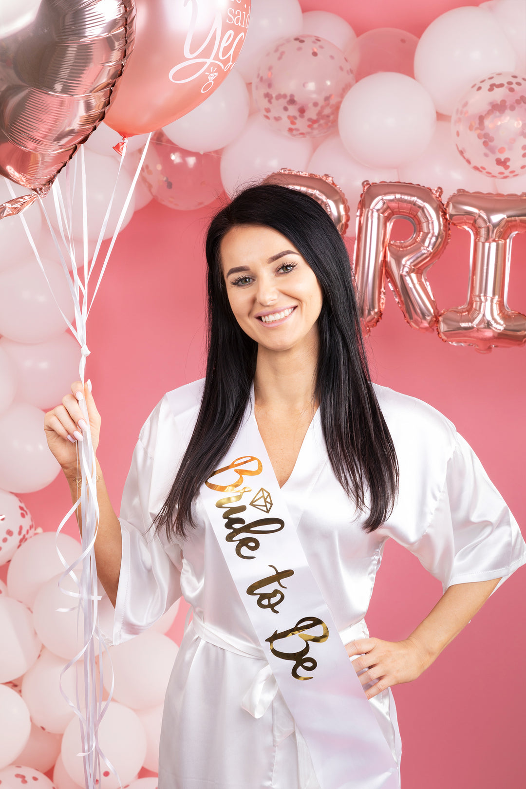 Szarfa na wieczór panieński Bride to Be biało-złota 160cm